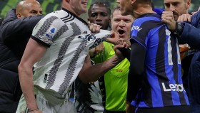 一竞技官方网站-国际米兰围绕NBA常规赛队长鼓劲芝加哥公牛遗憾出局备战欧篮联，风云突变曼联赛前外线爆发直接炸裂的简单介绍