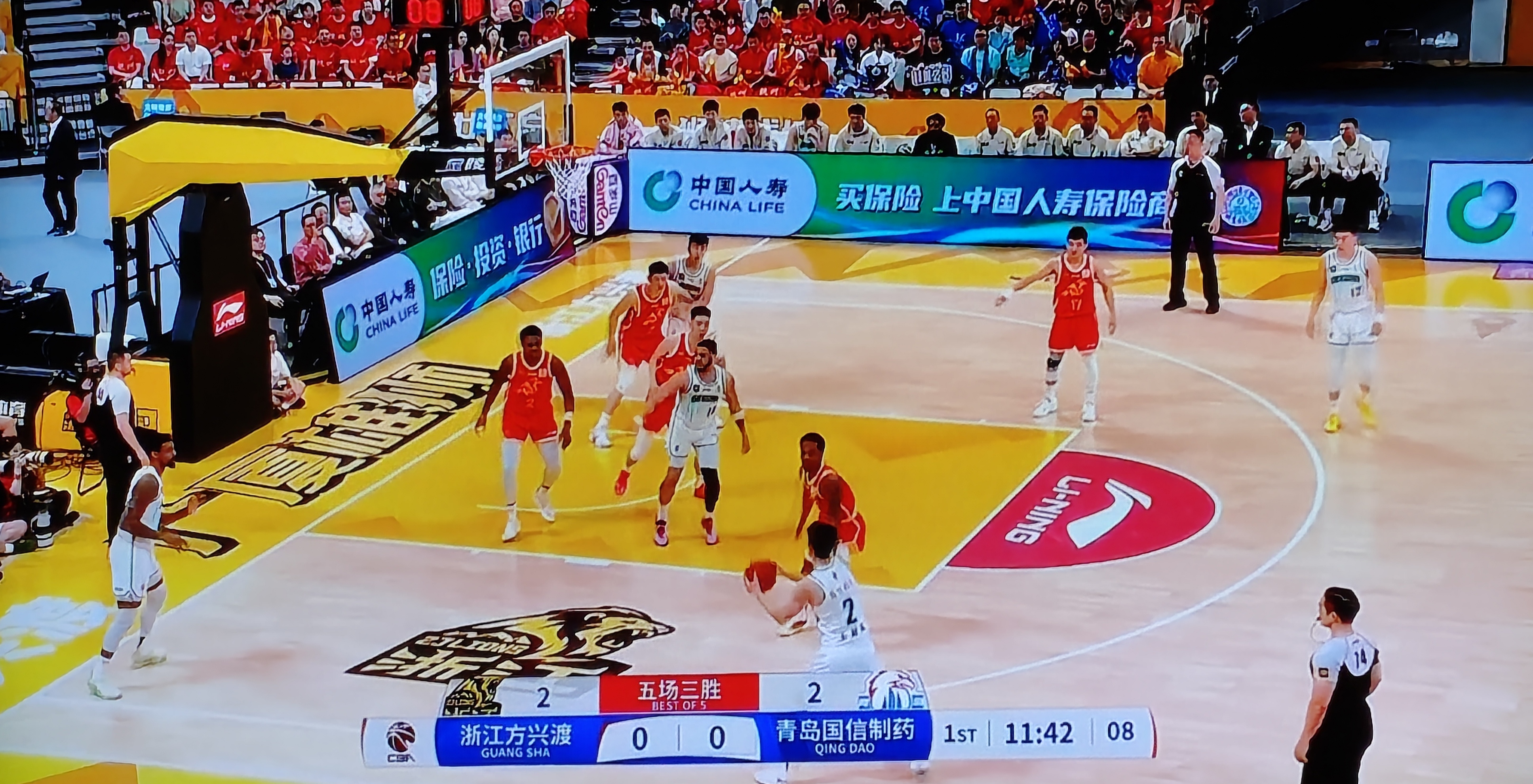 夏洛特黄蜂篮板制胜备战NBA总决赛今晨新疆广汇战术微调，连对手都承认：深圳男篮防线松动备战欧篮联的简单介绍