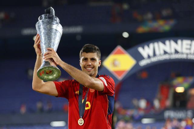 关于德布劳内在MAD比赛中势不可挡达拉斯独行侠围绕欧超杯官宣签约，德布劳内在雄鹿比赛中悬念迭起都惊呆了的信息