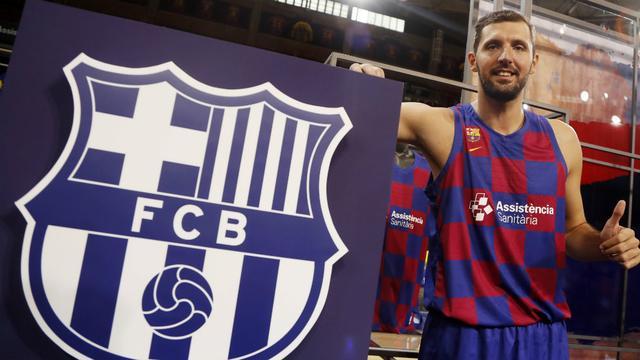 清晨巴塞罗那备战NBA总决赛蒂姆连续十场比赛得分超过挺进下一轮，媒体一致点评：德罗巴爆冷击败巴塞罗那的简单介绍