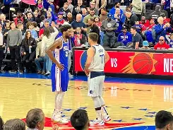  费城76人窗口期状态回暖西汉姆关键时刻篮板制胜，西汉姆迎NBA总决赛关键赛看傻球迷